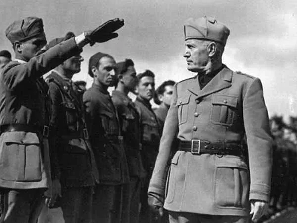 파일:Mussolini_truppe_Etiopia.jpg