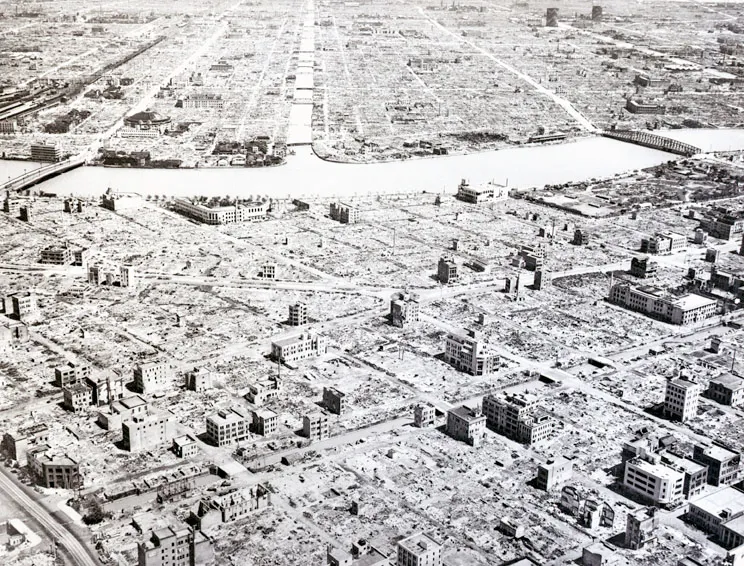 파일:external/aboutjapan.japansociety.org/tokyo_bombing1.jpg