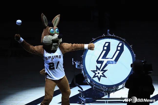 파일:The Coyote.jpg