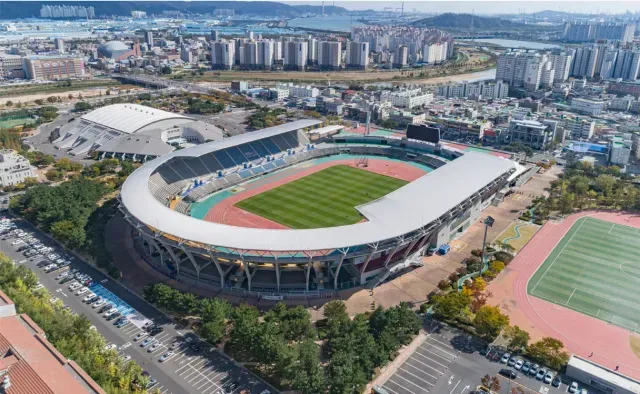 파일:울산종합운동장 사진.webp