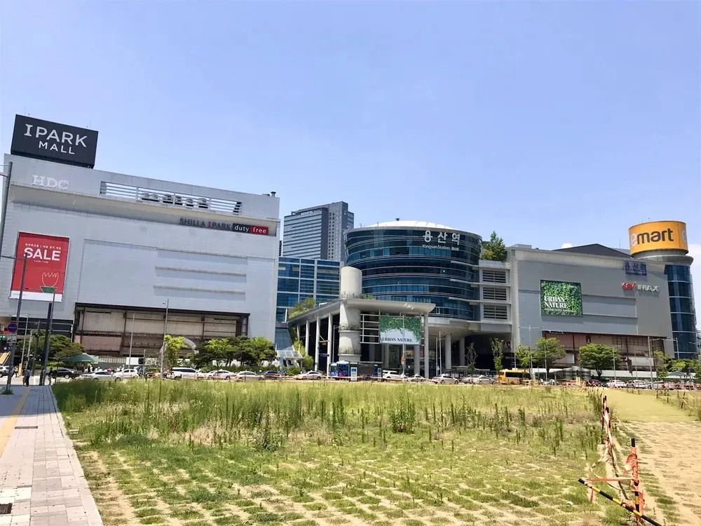 파일:2019용산역사.jpg