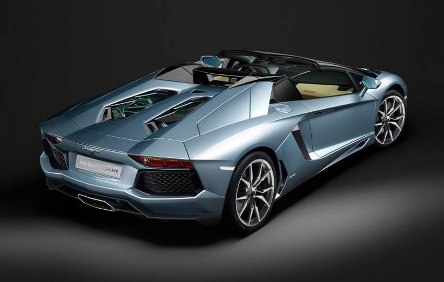 파일:Lamborghini-Aventador-LP-700-4-Roadster-2.jpg