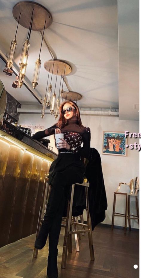 파일:송지아 알렉산더 왕 가품 바지.jpg