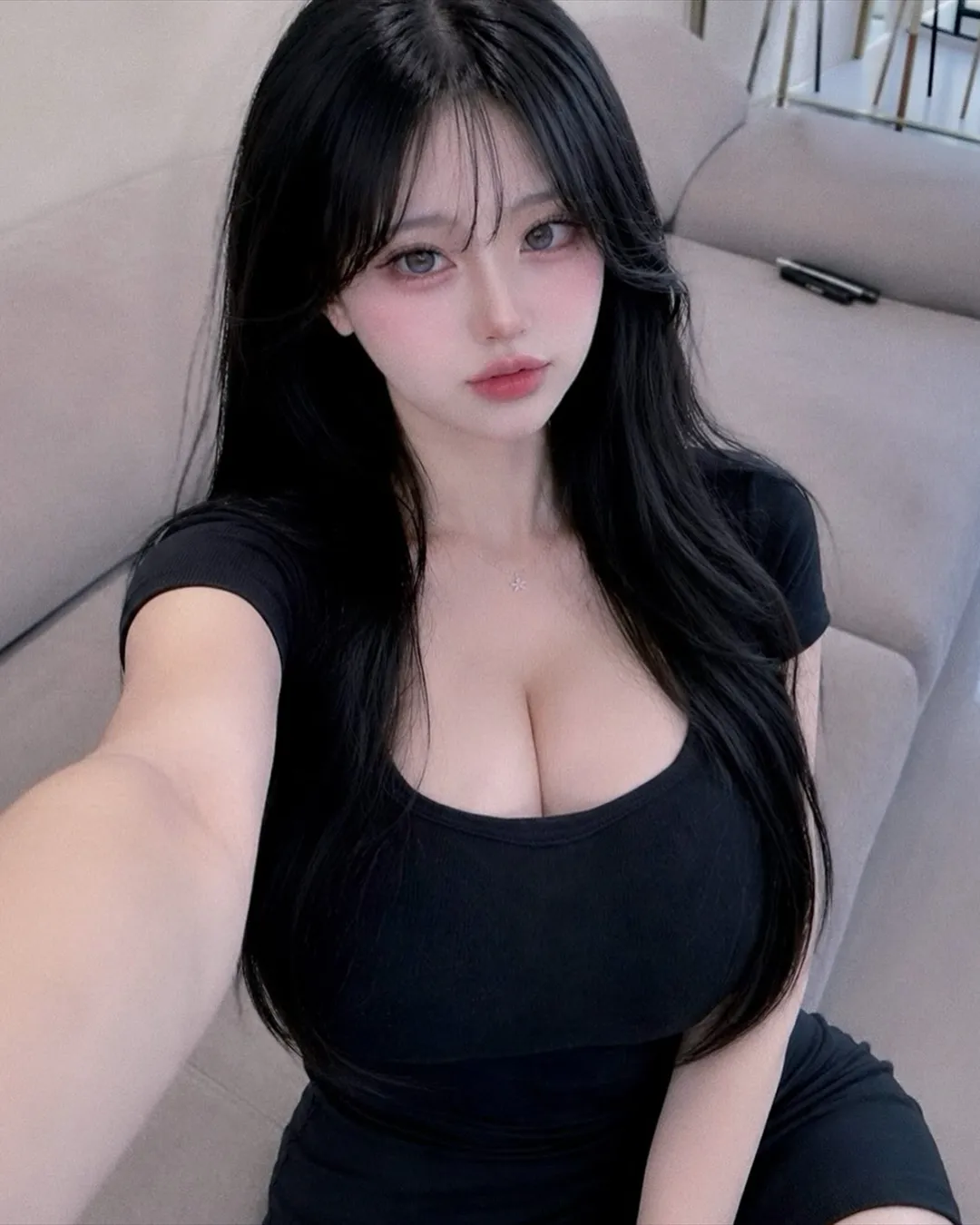 파일:김유월 비주얼 3.png