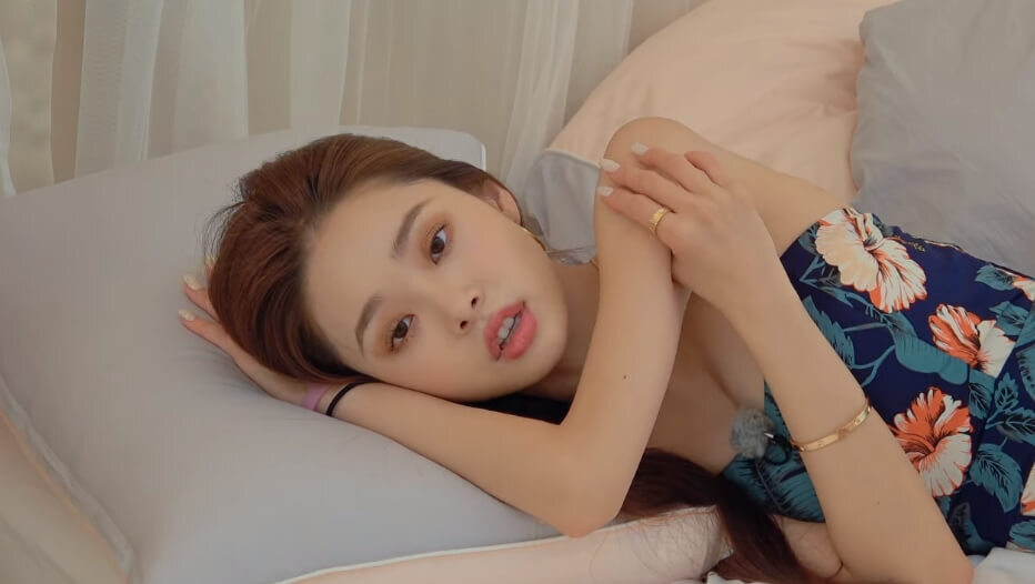 파일:송지아 솔로지옥 까르띠에.jpg