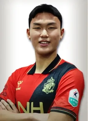 파일:경남FC 최성훈.jpg