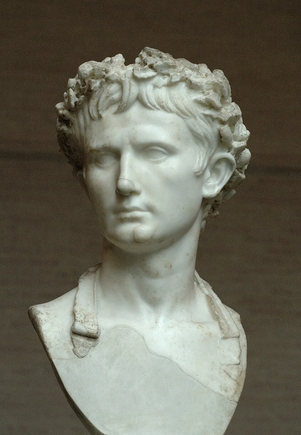 파일:Augustus_Bevilacqua_Glyptothek_Munich_317.jpg