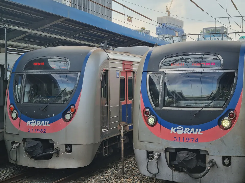 파일:두 뱀눈이.jpg