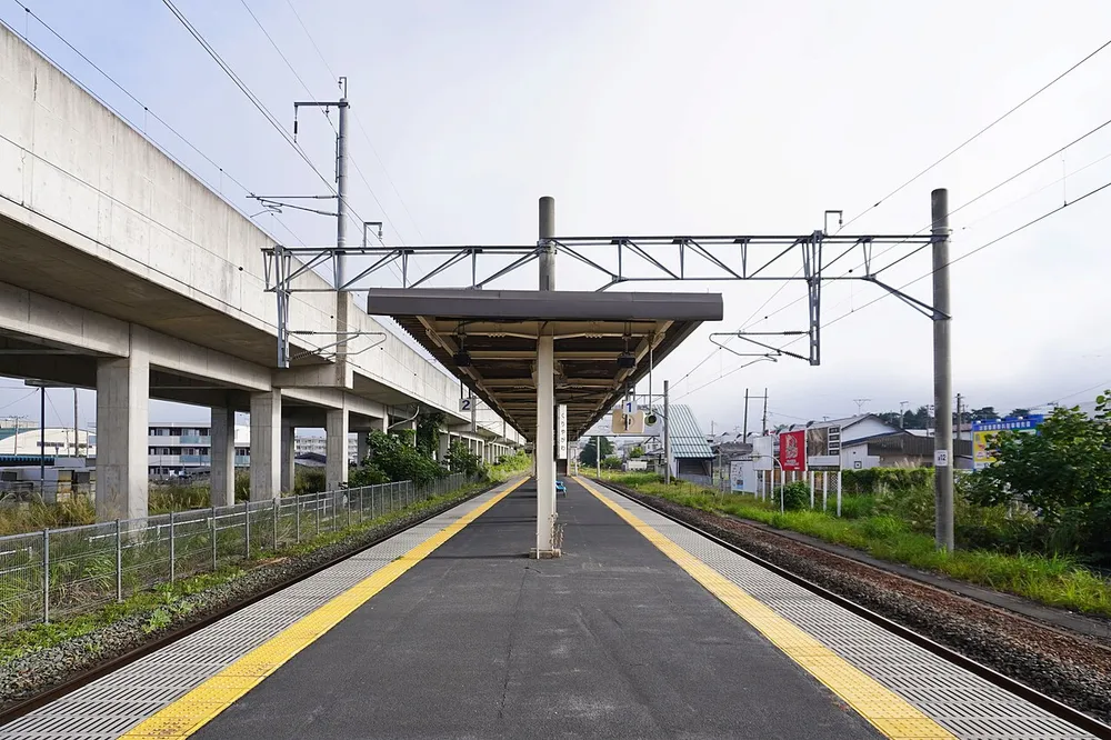 파일:IGR_Kuriyagawa_Station_Platform,_Iwate_Pref.jpg