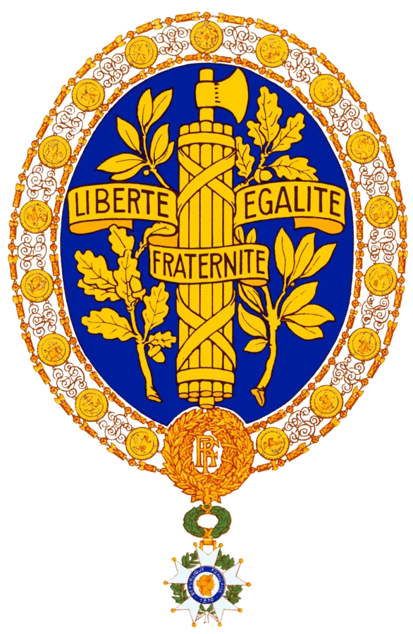 파일:586px-Coat_of_arms_of_France_(UN_variant).png