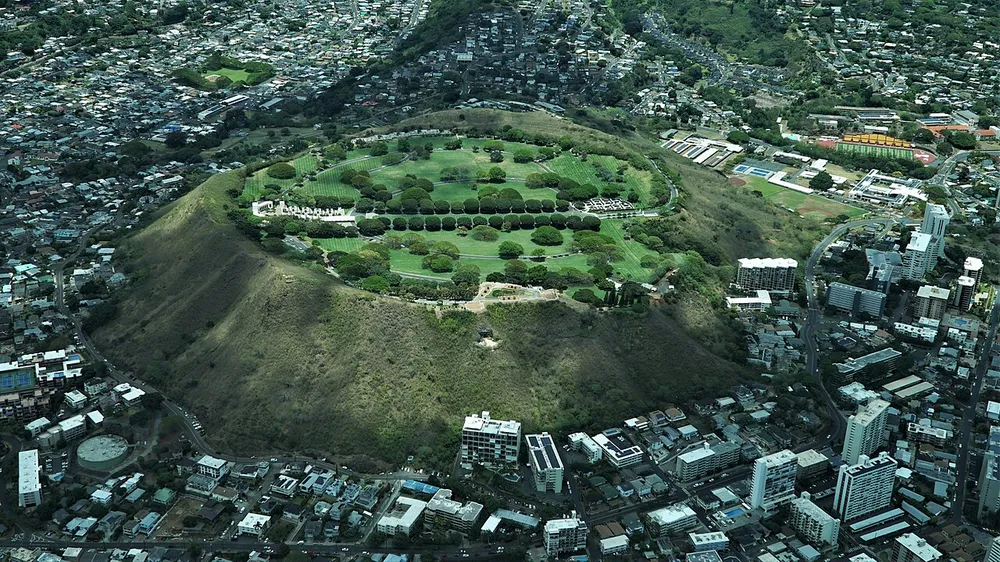 파일:Punchbowl_Crater,_Honolulu.jpg