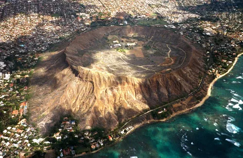 파일:Diamond-Head-Hawaii-Nov-2001.jpg