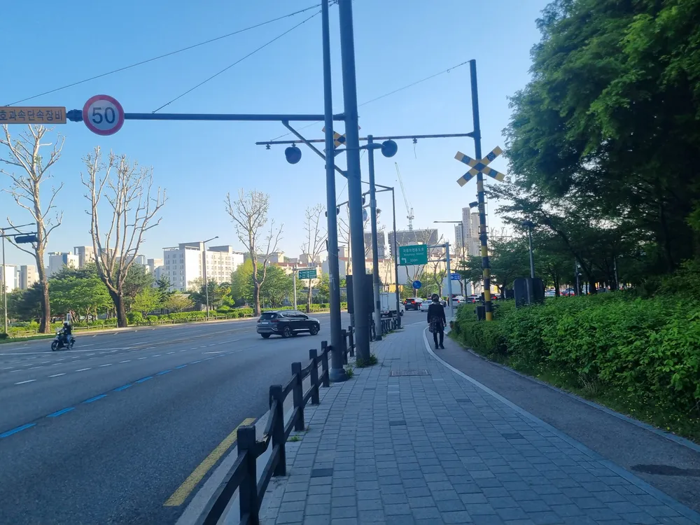 파일:건널목 1.jpg