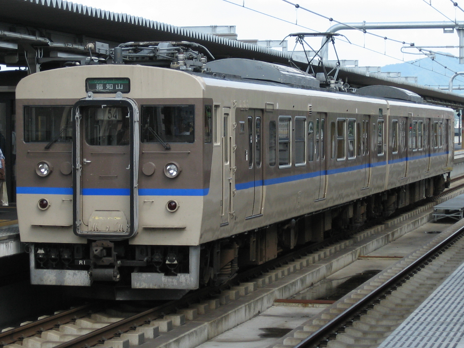 파일:external/upload.wikimedia.org/WestJapanRailwayCompanyType115-6000.jpg