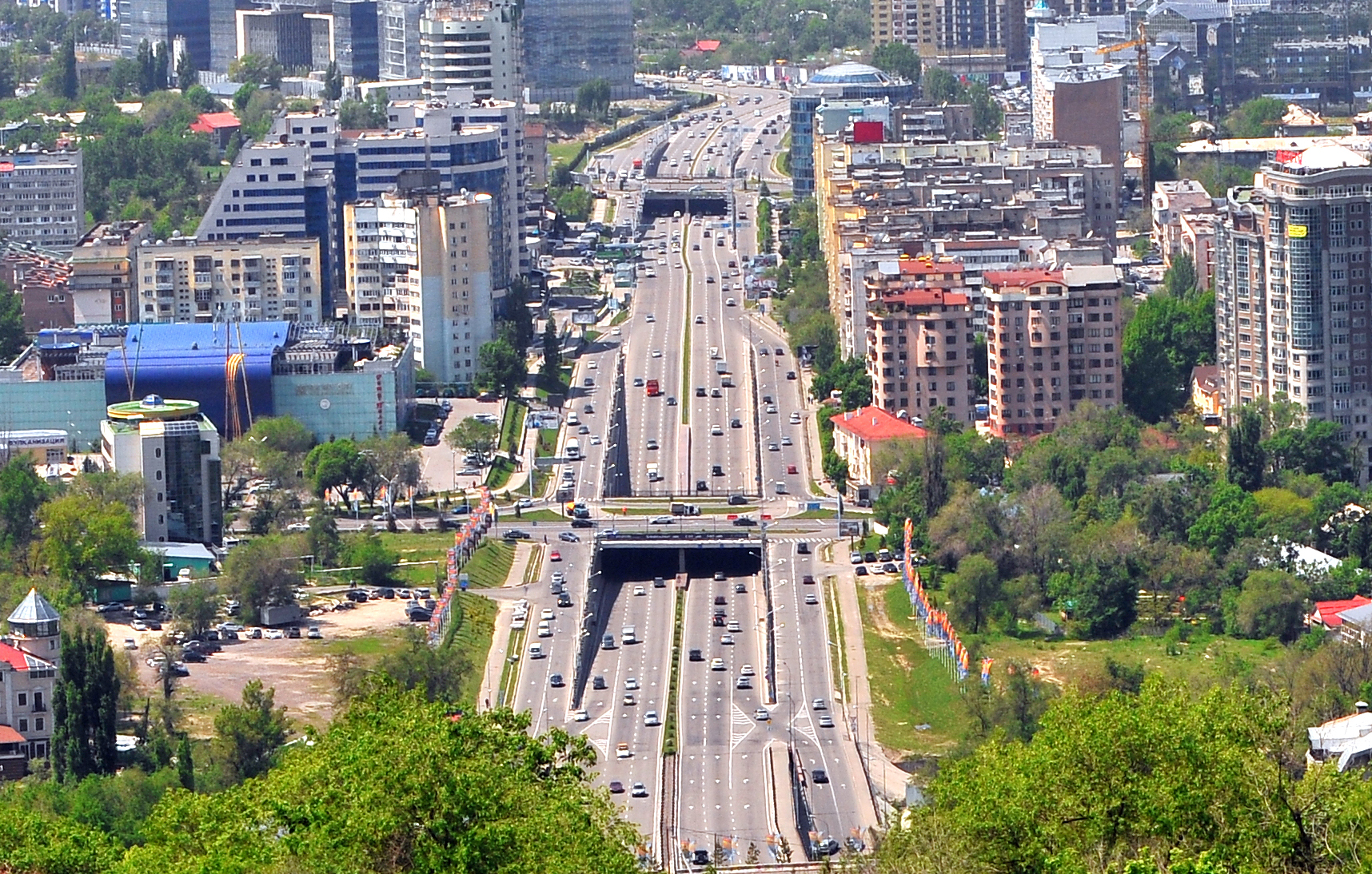 파일:external/astanatimes.com/almaty02.jpg