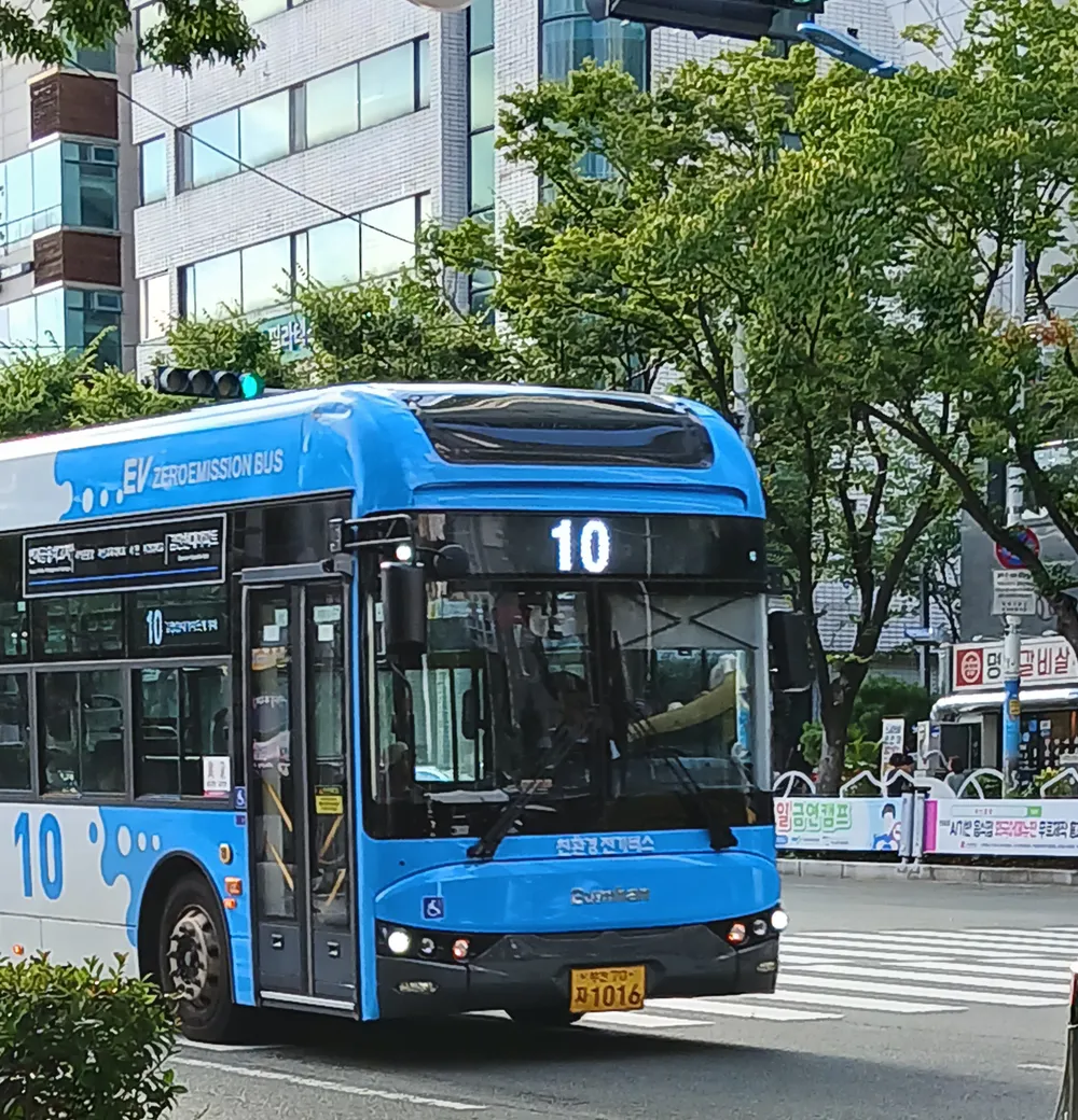 파일:부산버스10E-star.jpg
