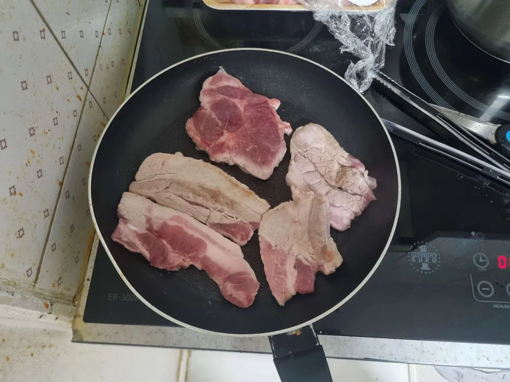 파일:ㅈㄴ 맛있는 고기.jpg