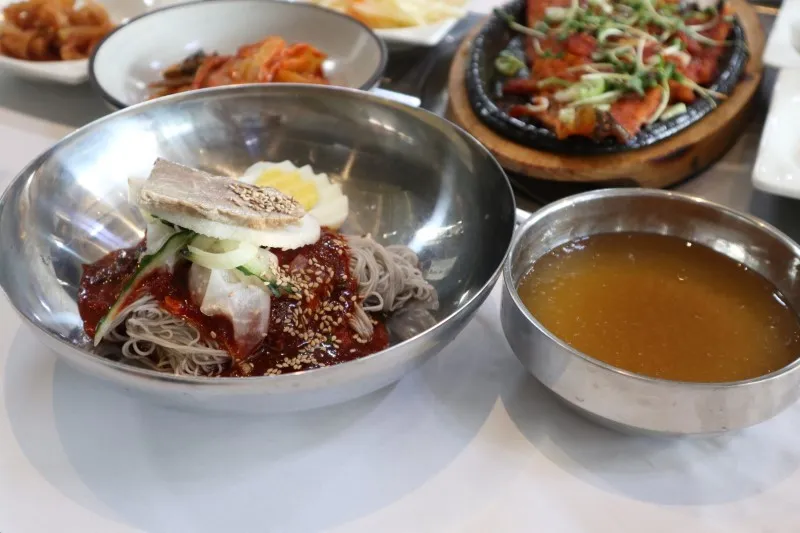 파일:함흥비빔냉면.jpg