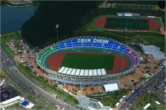 파일:춘천송암스포츠타운 주경기장.jpg