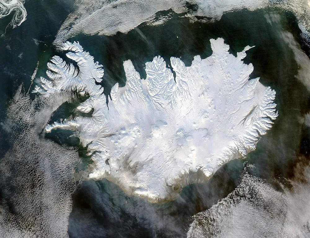파일:Iceland_satellite.jpg