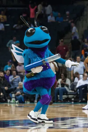파일:Hugo the Hornet.webp