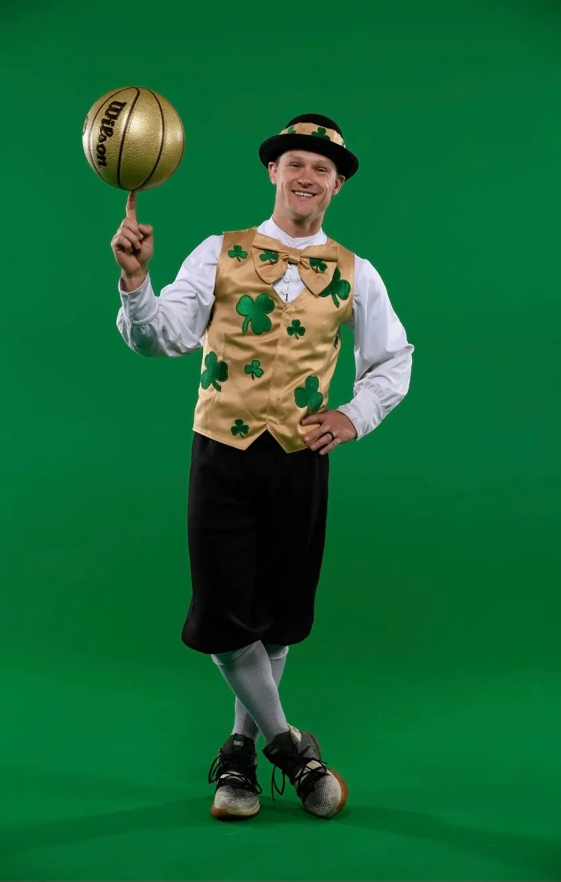 파일:Lucky the Leprechaun.jpg