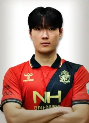 파일:경남FC 조우영.jpg