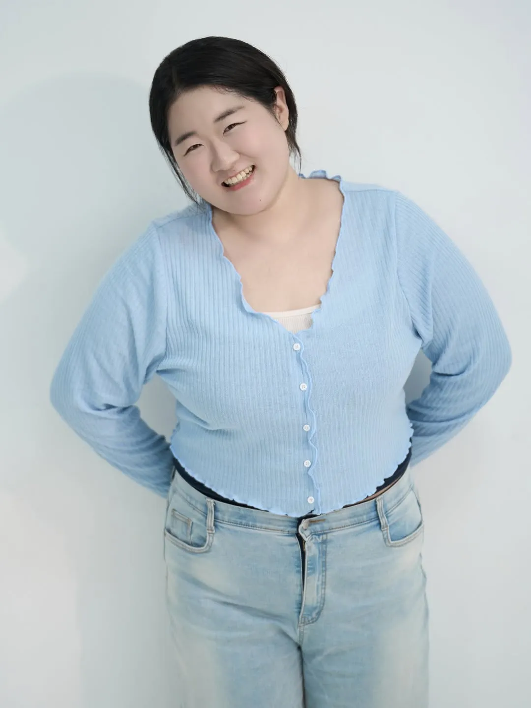 파일:한수연 프로필.jpg