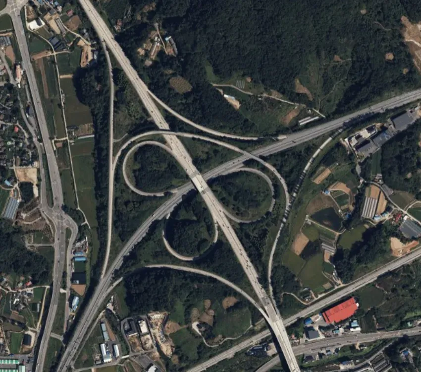 파일:4분의 3 클로버형.webp