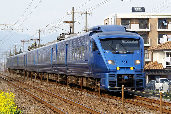 파일:external/upload.wikimedia.org/600px-Kyushu_Railway_-_Series_883_-_02.jpg