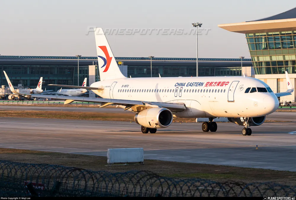 파일:b-9972-china-eastern-airlines-airbus-a320-232-wl_PlanespottersNet_1887936_47acbf22d7_o.jpg