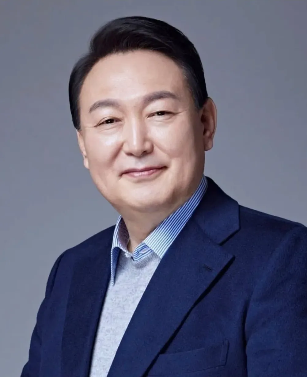 파일:윤석열 대선후보 프로필2.jpg