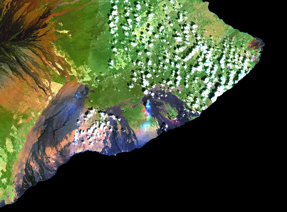 파일:2048px-Kilauea_-_Landsat_mosaic.jpg
