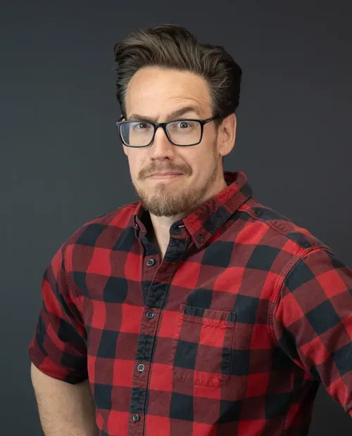 파일:Ben Brode 2021.webp