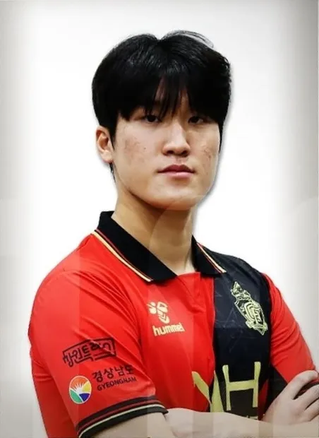 파일:경남FC 임현섭26시즌.jpg