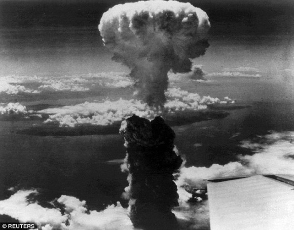 파일:attachment/20세기/Atomic_bombings_of_Hiroshima_and_Nagasaki.jpg