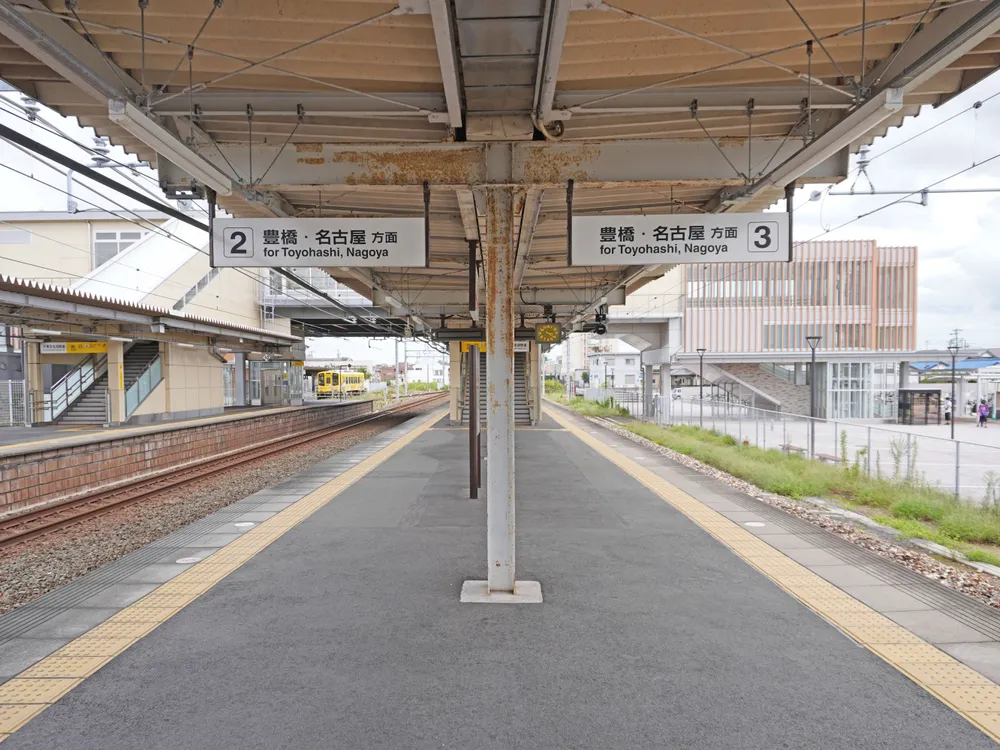 파일:JR_Central_Shinjohara_Station_Platform_23.jpg