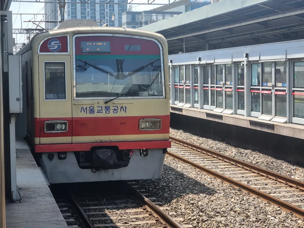 파일:S105 - 113.jpg