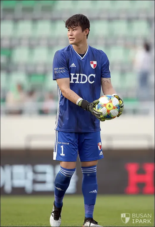 파일:부산시절 최필수.webp