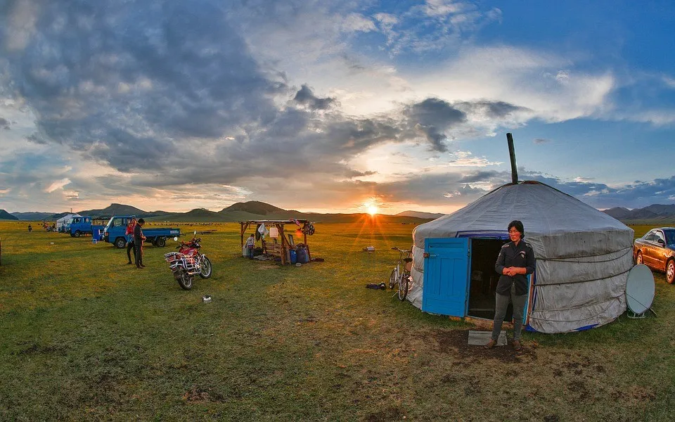파일:Sunset-Mongolia-Nomad-Modernization-Bogatto-Meadow-2141234.jpg