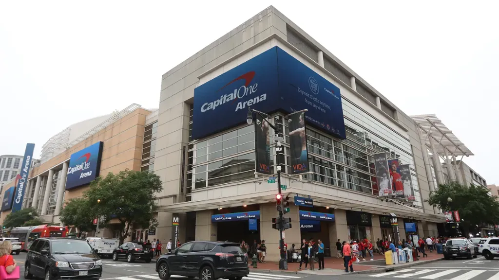파일:Capital One Arena.webp