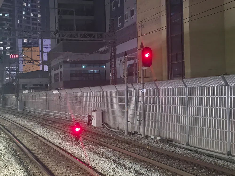 파일:상봉역 제2장내예고기.jpg