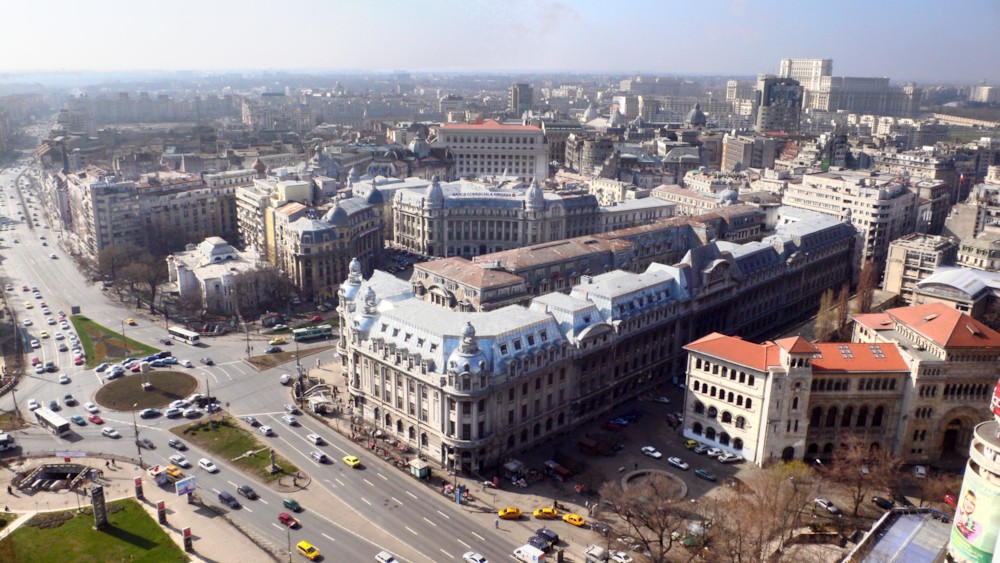 파일:external/upload.wikimedia.org/Bucharest-Skyline-01.jpg