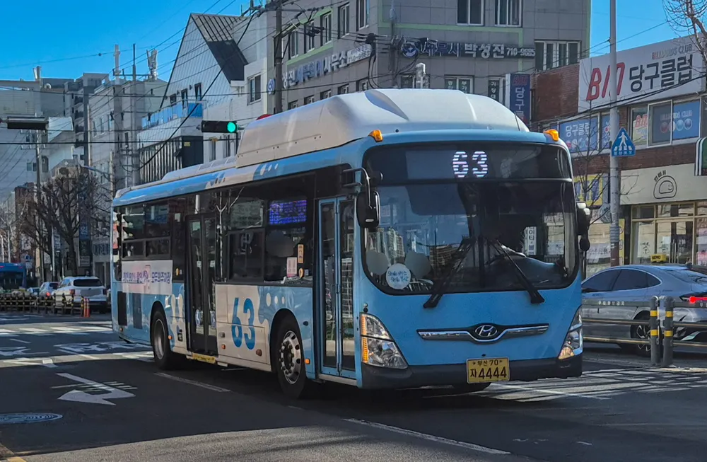 파일:부산 63번 4444호.jpg