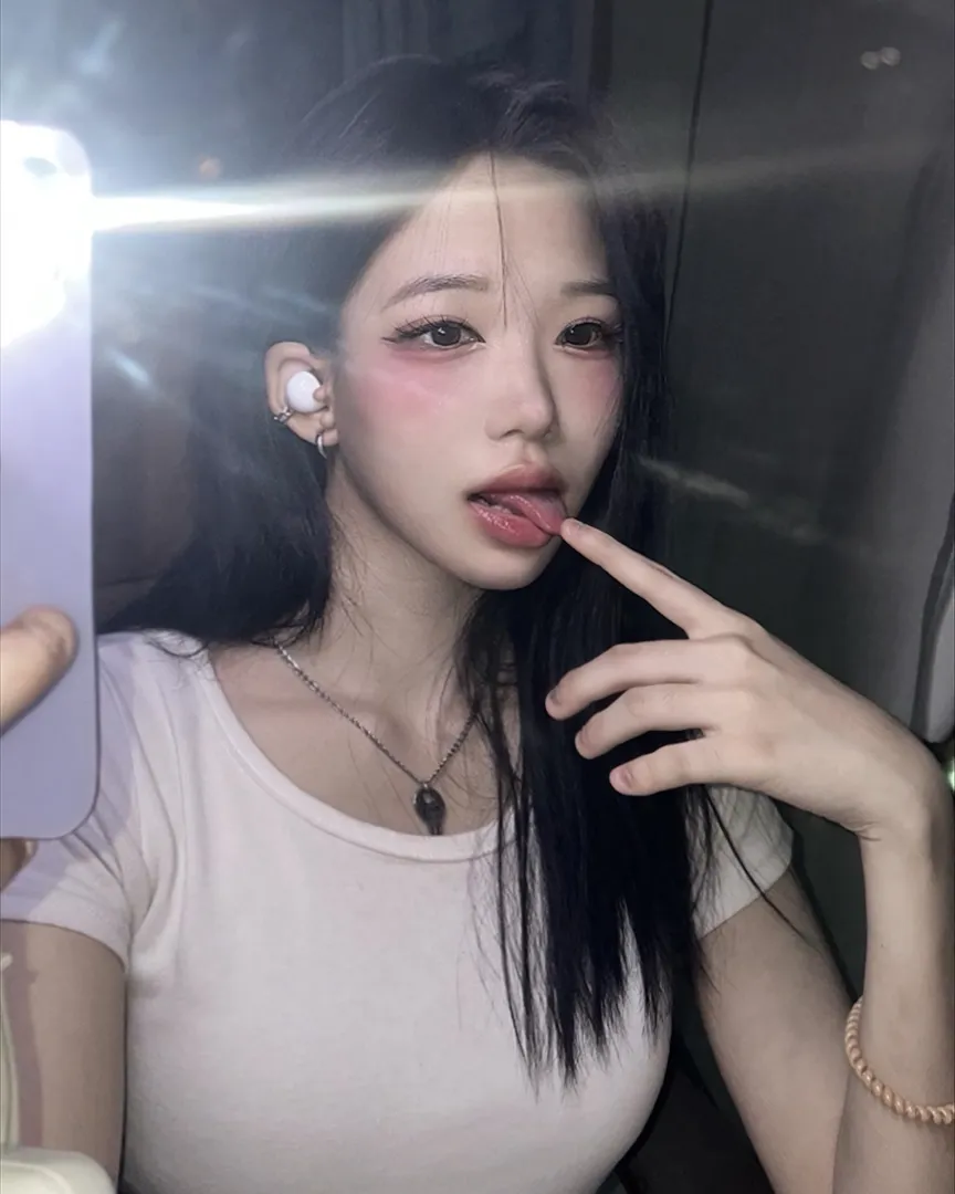 파일:이예봄 프로필.png