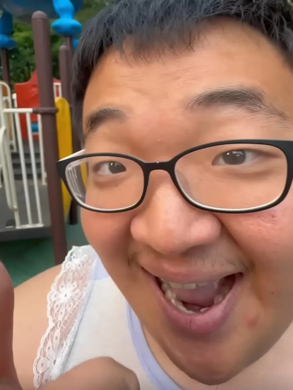 파일:짠민 멤버 엘사.jpg