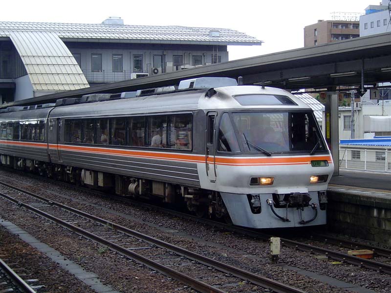 파일:external/upload.wikimedia.org/JRC-Kiha85-0DC.jpg